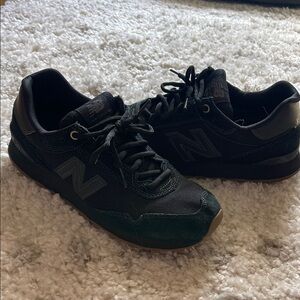 New Balance Men's Black Sneakers 10